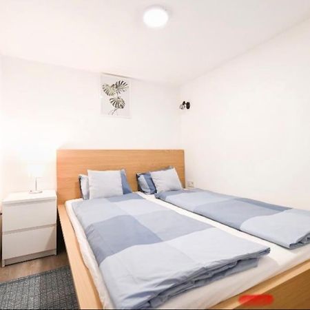 2 Bedroom Flat In Nyar Str., Boutique بودابست المظهر الخارجي الصورة