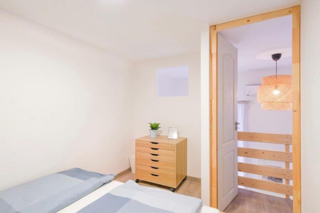 2 Bedroom Flat In Nyar Str., Boutique بودابست المظهر الخارجي الصورة