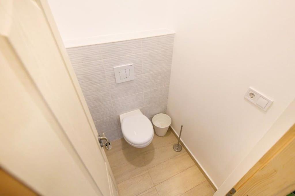 2 Bedroom Flat In Nyar Str., Boutique بودابست المظهر الخارجي الصورة