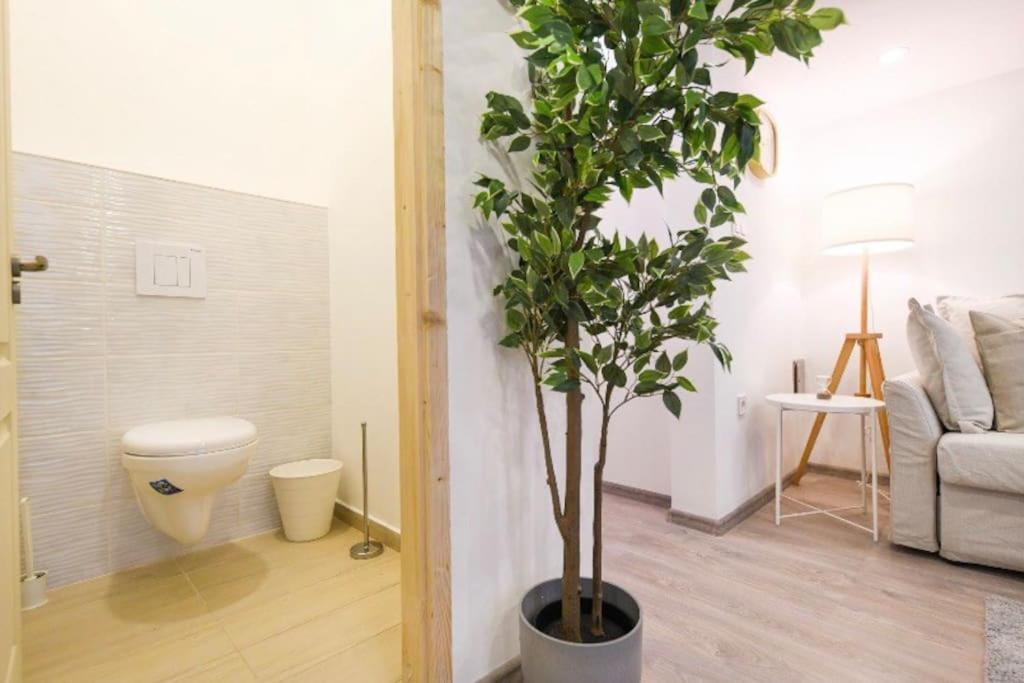 2 Bedroom Flat In Nyar Str., Boutique بودابست المظهر الخارجي الصورة